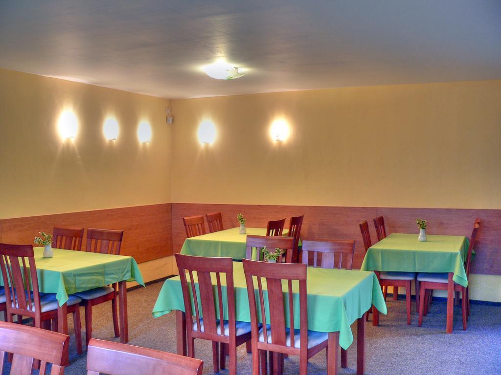 Privat Baja Hotel Liptovský Mikuláš Екстериор снимка