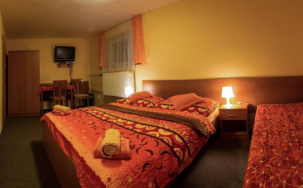 Privat Baja Hotel Liptovský Mikuláš Екстериор снимка