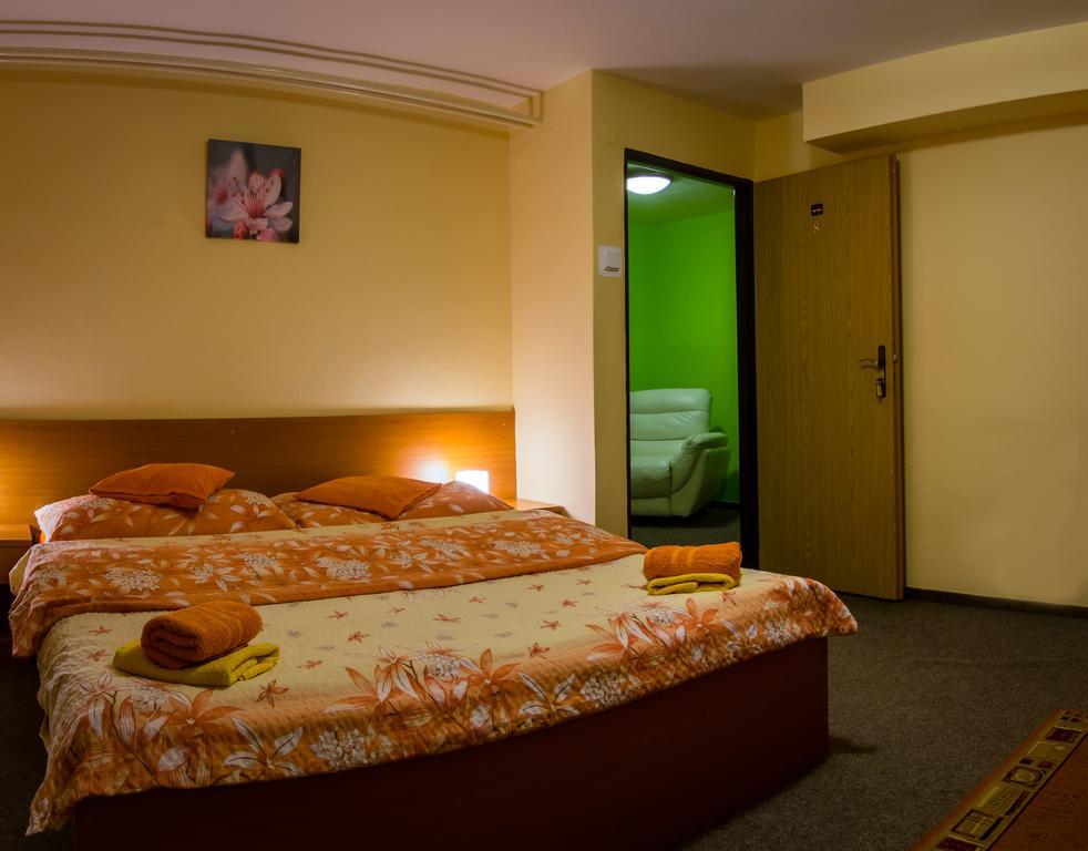 Privat Baja Hotel Liptovský Mikuláš Екстериор снимка