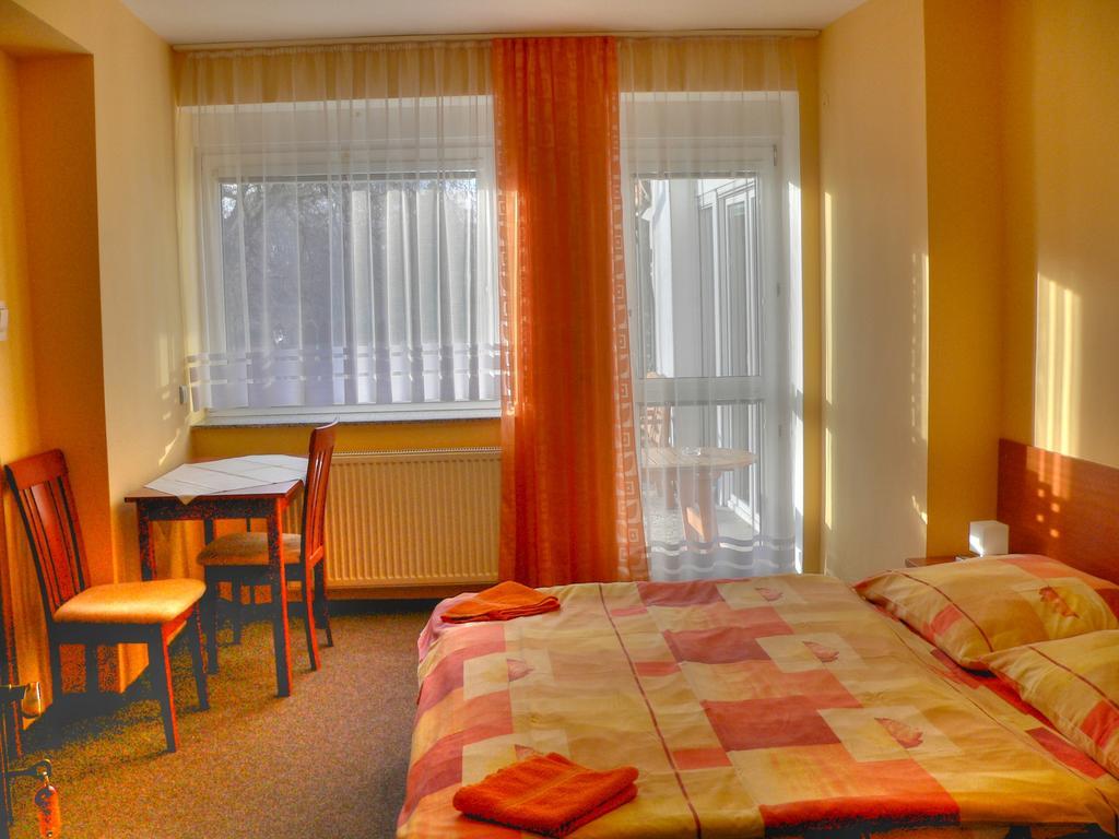 Privat Baja Hotel Liptovský Mikuláš Екстериор снимка